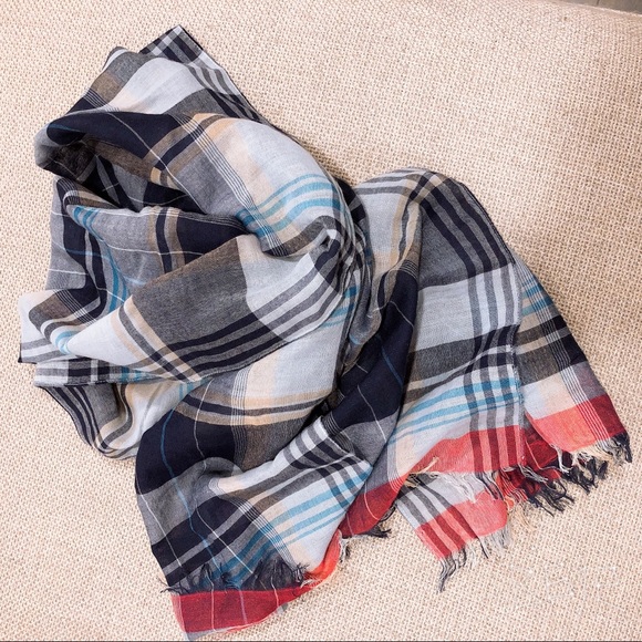 Designers scarf - Picture 1 of 3